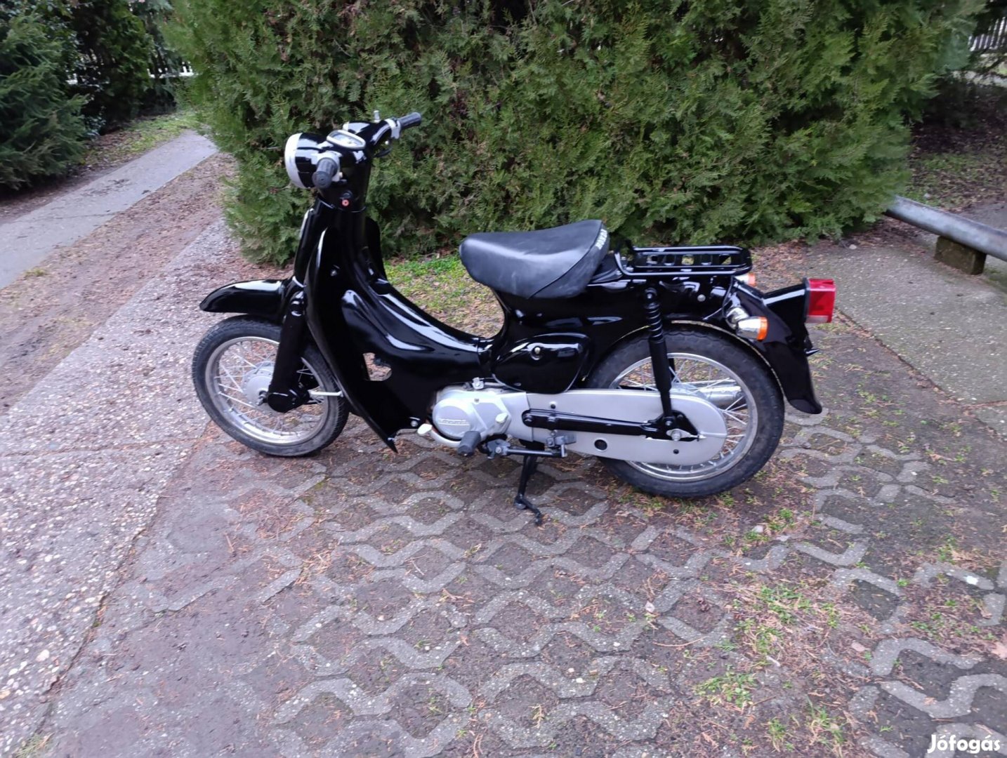 Honda C 50 4t karbis