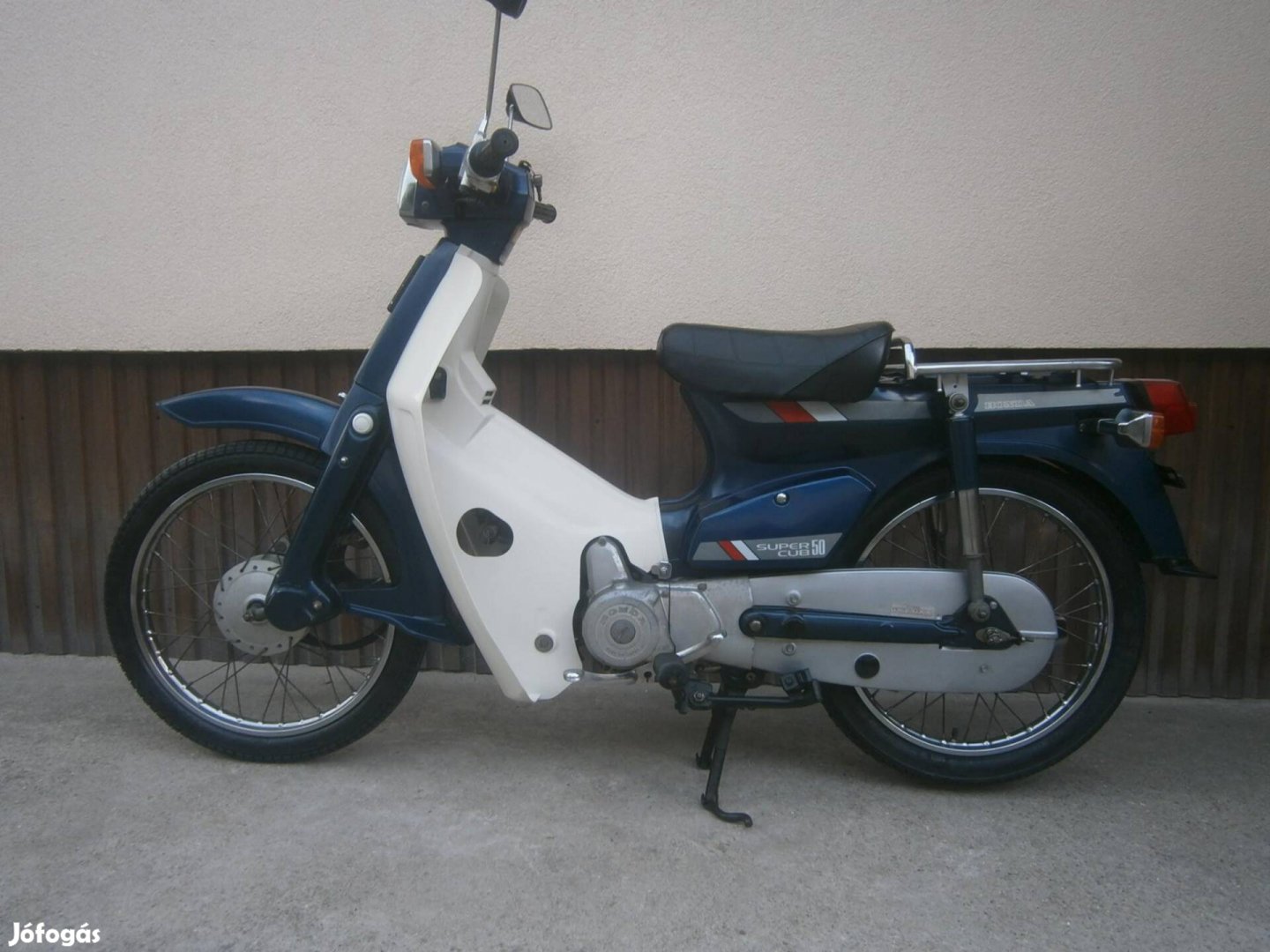 Honda C 50 Gyári állapot öninditós 4-sebességes...