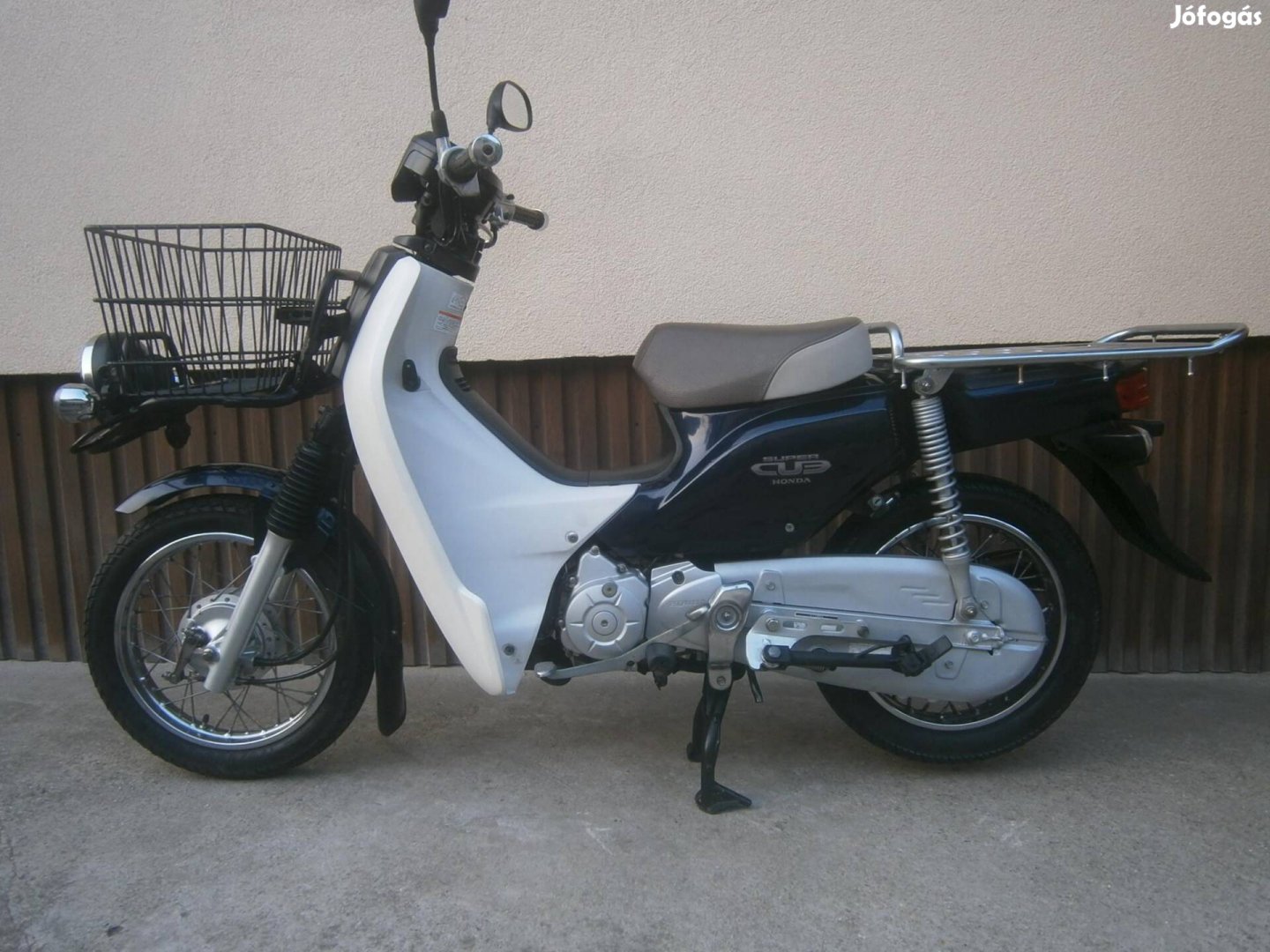 Honda C 50 Gyári állapot öninditós 4-sebességes...