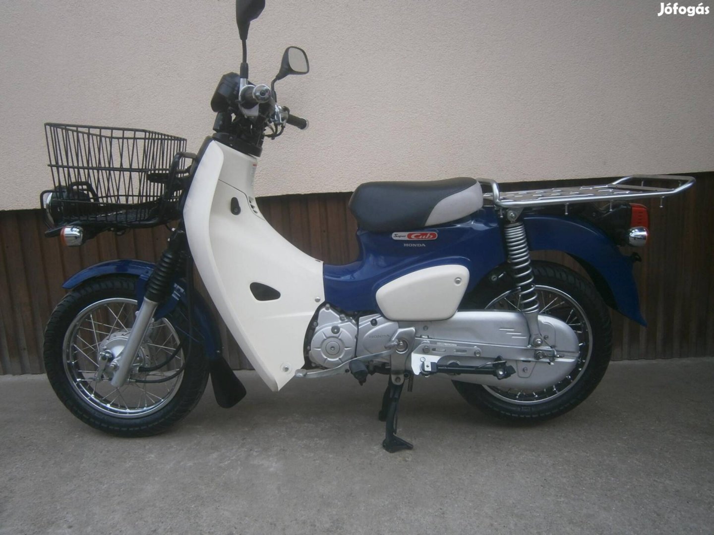 Honda C 50 Gyári állapot öninditós 4-sebességes...