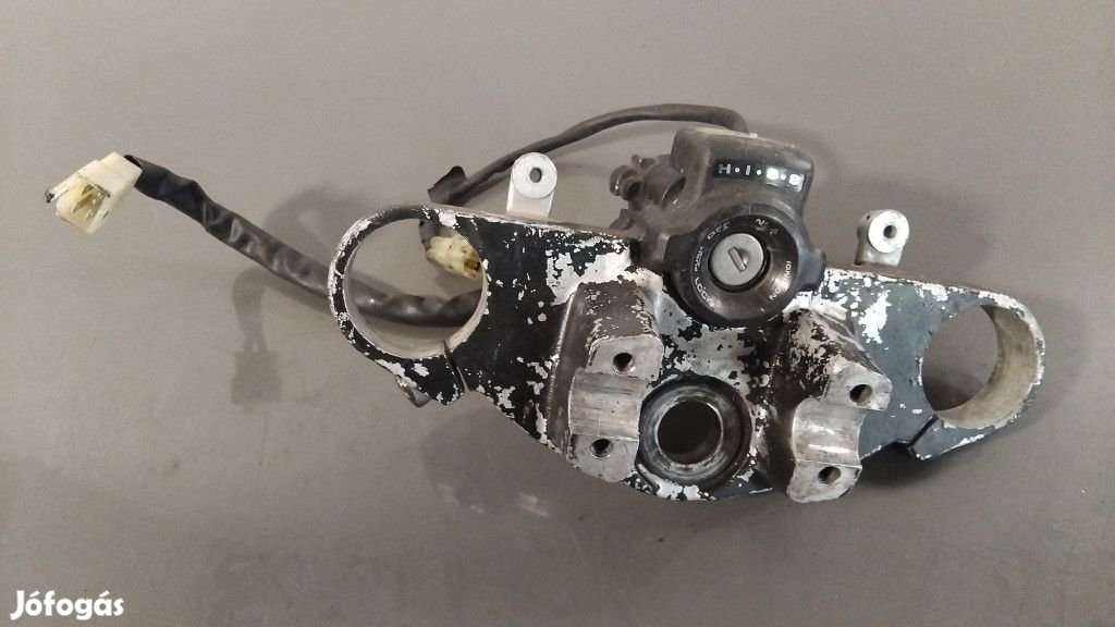 Honda Cb 600 F Hornet (2001) - Felső villahíd és gyújtáskapcsoló