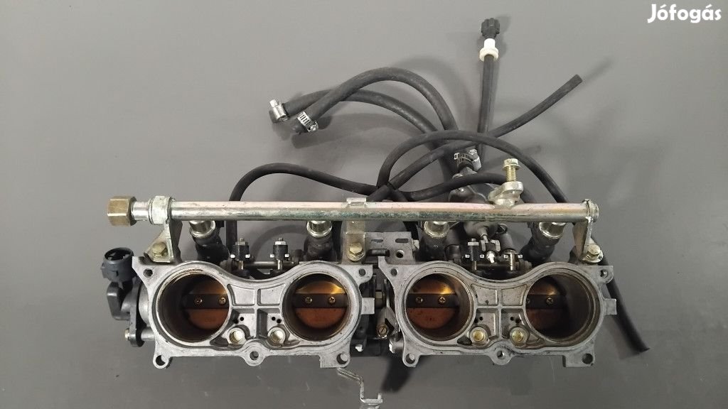 Honda Cbr 600 F4i - Fojtószelep ház