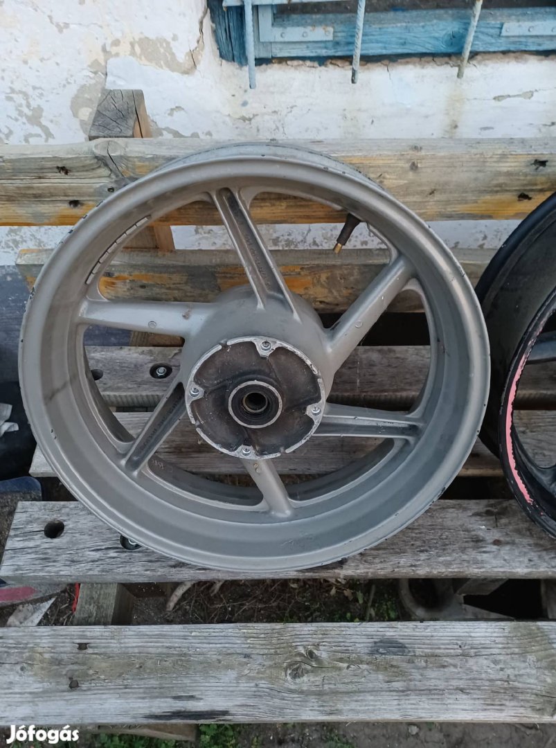 Honda Cbr 600 / Vfr 750 hátsó felni