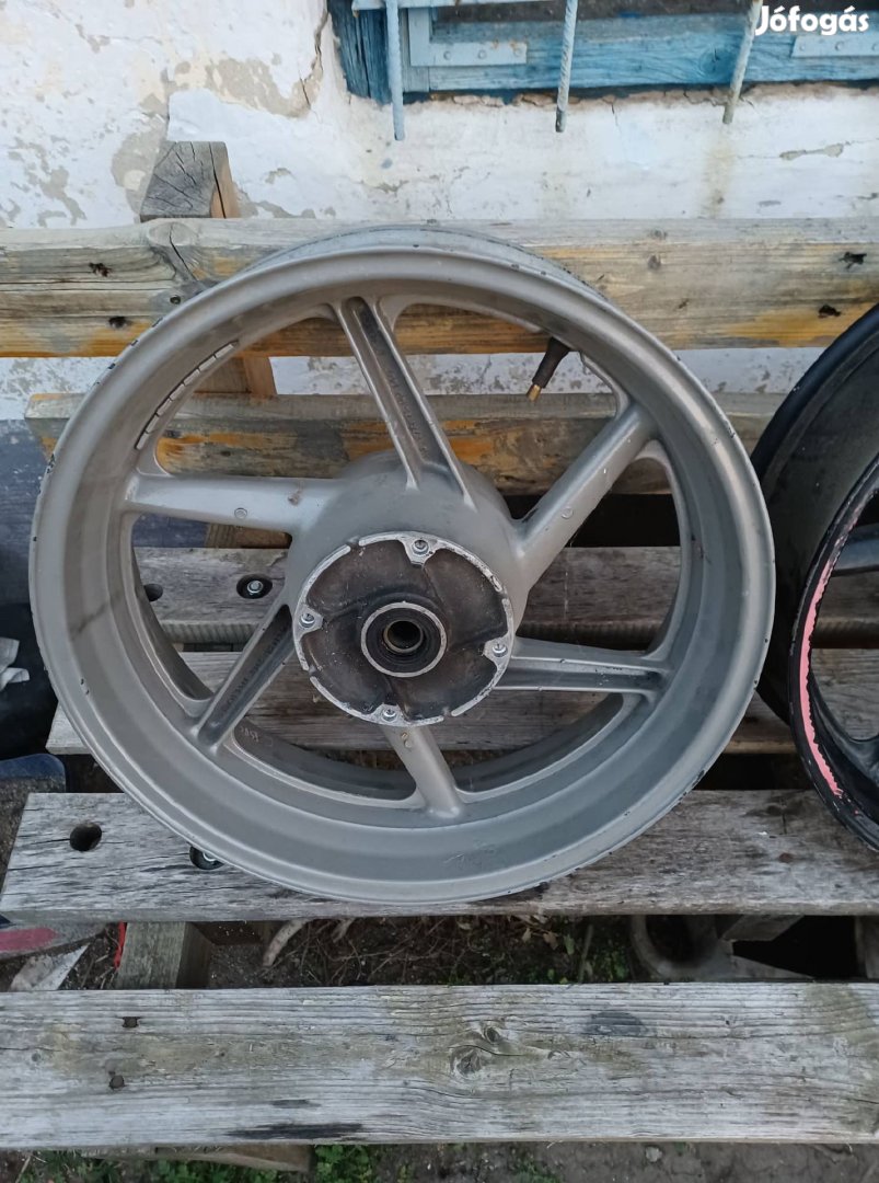 Honda Cbr 600 / Vfr 750 hátsó felni