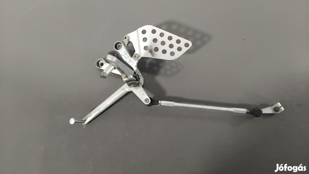 Honda Cbr 929 - Bal oldali lábtartó és váltókar