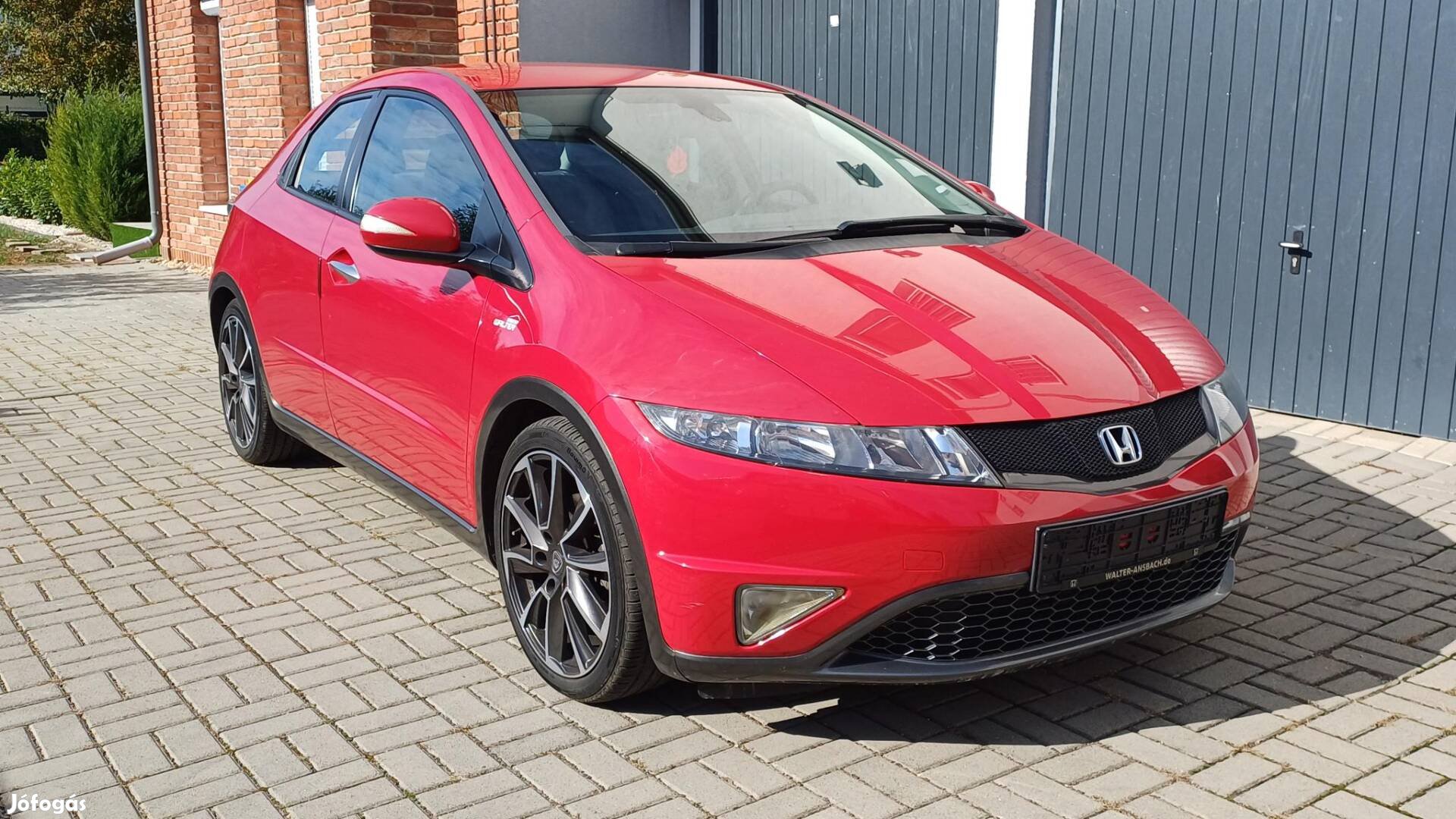 Honda Civic 1.8 Sport Friss műszaki - Szervizkö...