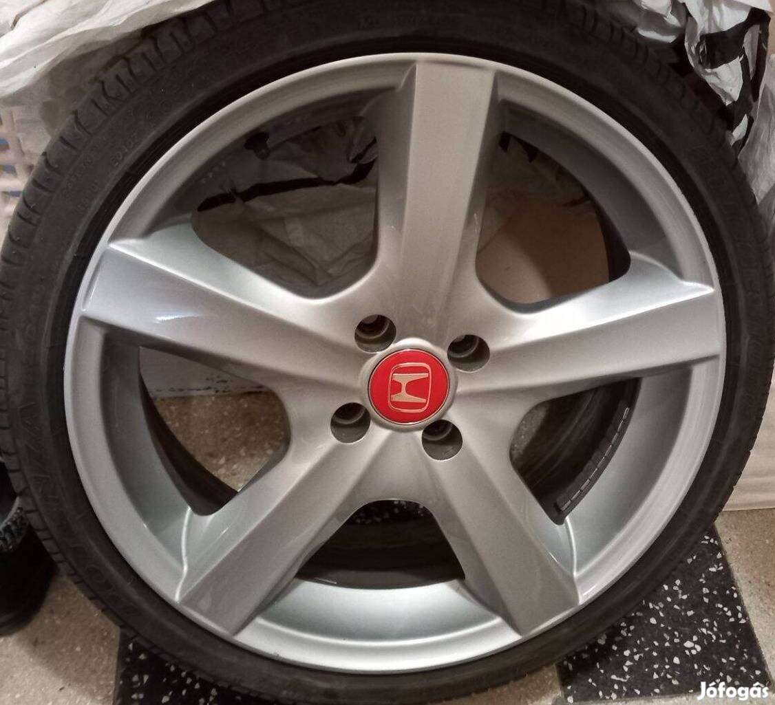 Honda Civic Jazz 17" os alufelni gumikkal