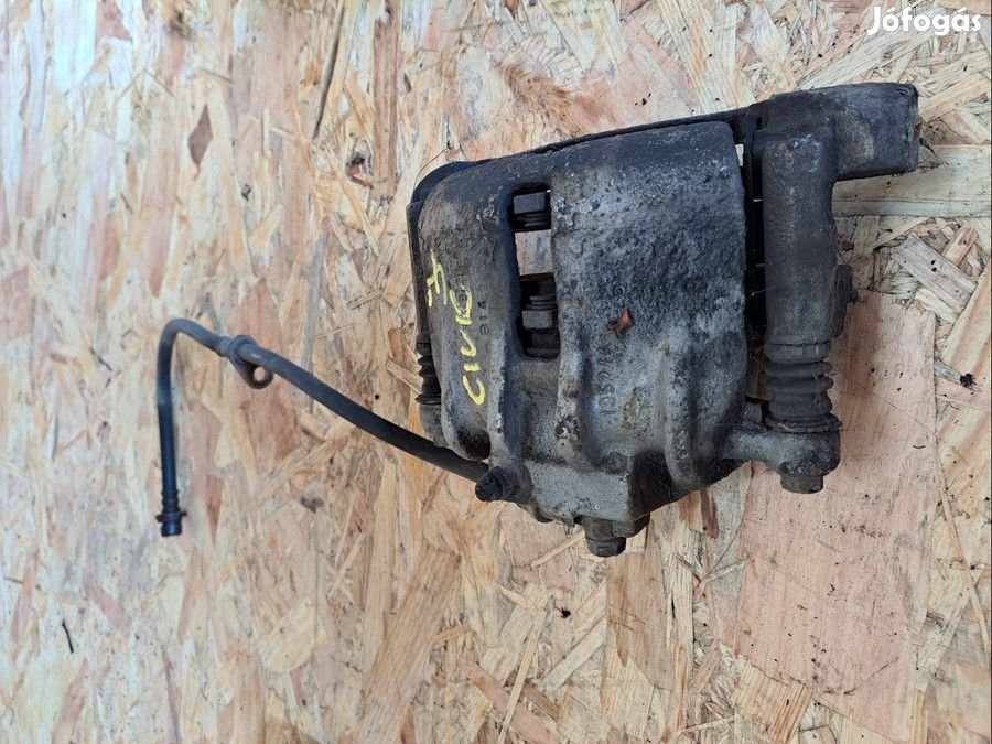 Honda Civic MK7 2001-2005 1.4 Benzines Jobb Első Féknyereg