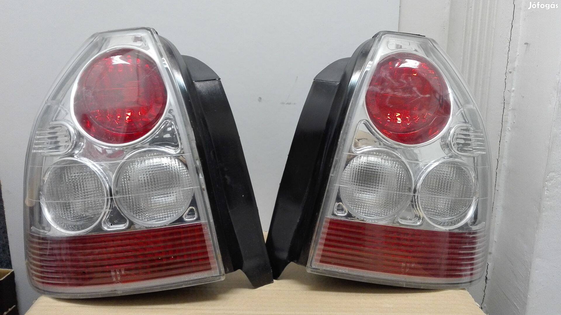 Honda Civic hátsólámpa szet (3) 1996 -> 1998 Tuning üres
