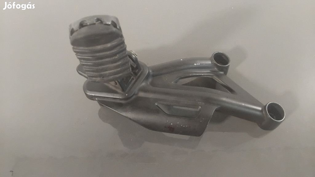 Honda Cmx 500 Rebel Jobb első lábtartó konzol tüskével