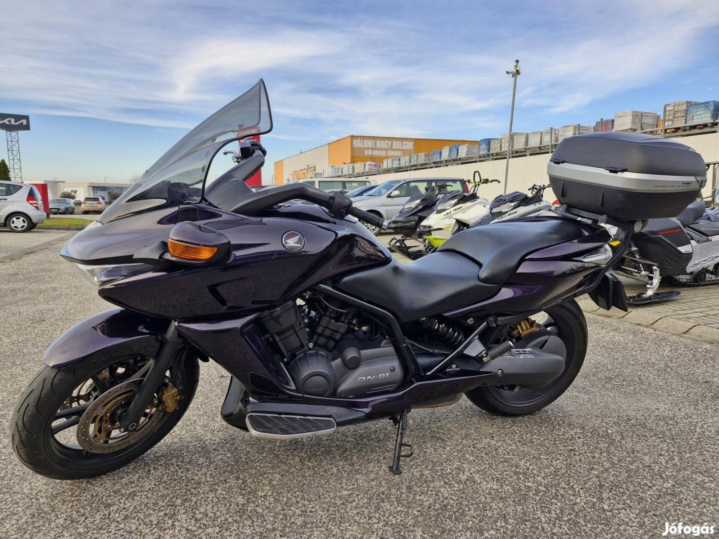 Honda DN-01 12 Hónap Garancia ABS