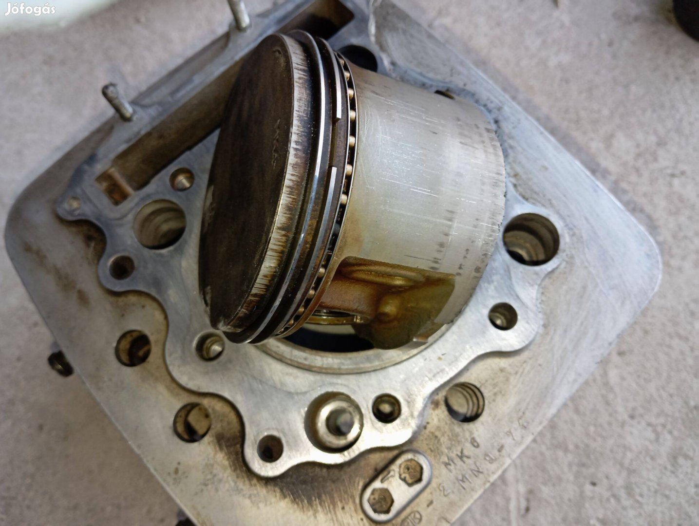 Honda Dominator 500 blokk maradék