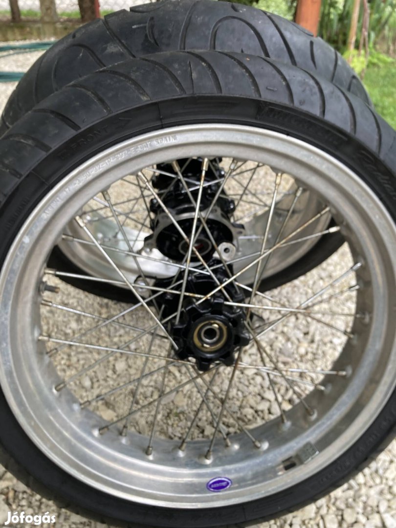 Honda Dominator Akront kerékszett