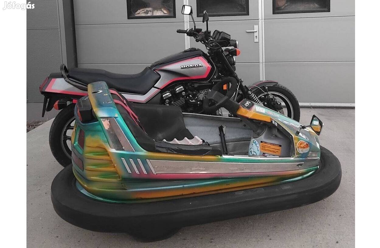 Honda FV1100 V65 Sabre oldalkocsis motor dodgem