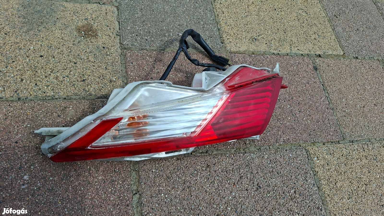 Honda Fes 125-150 Pantheon 2003-2005 bal hátsó lámpa