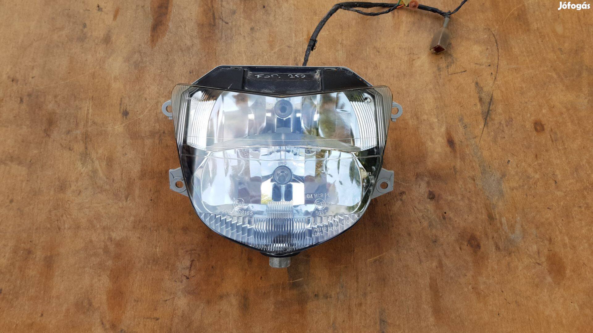 Honda Foresight 250 első lámpa