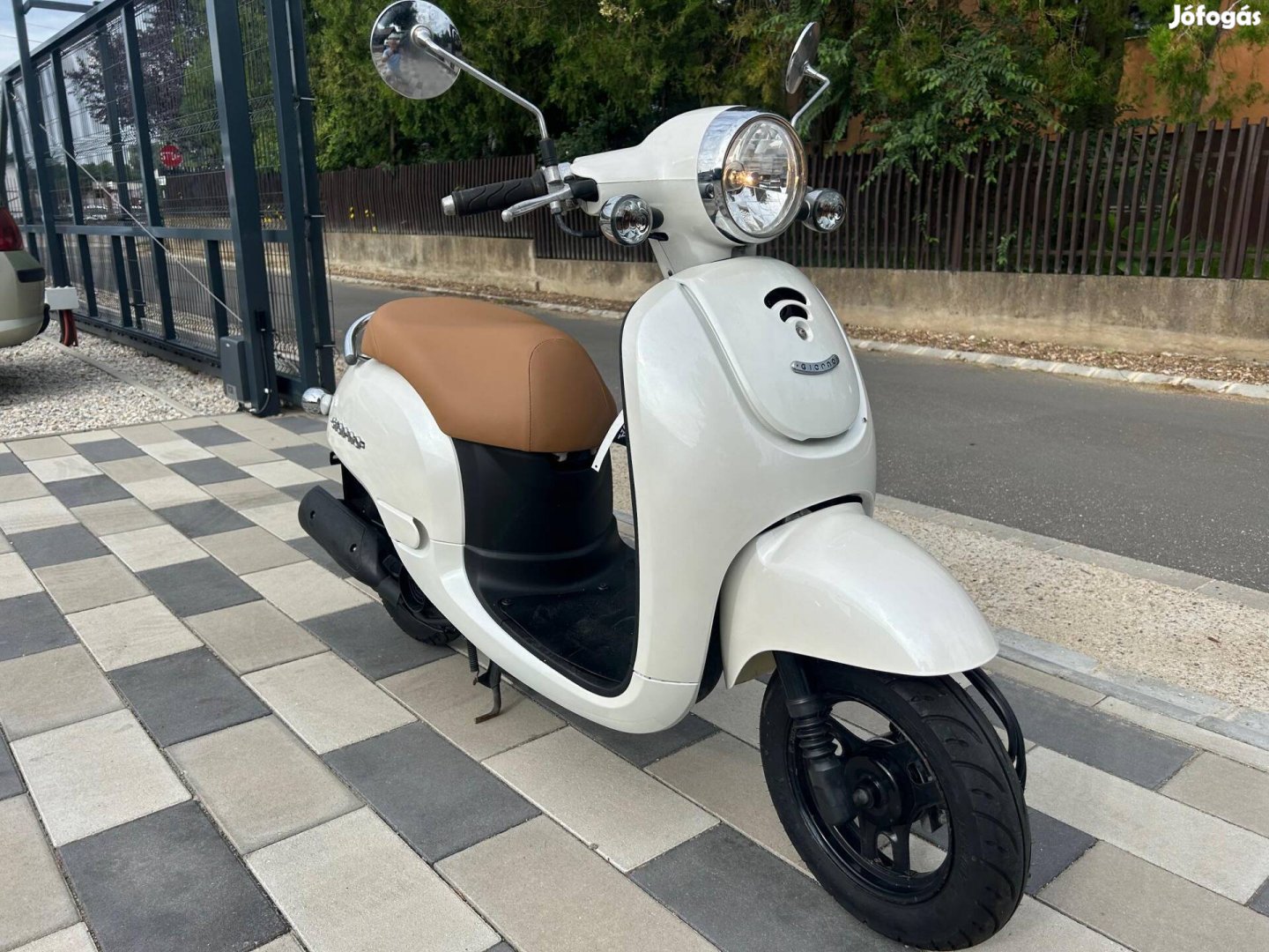 Honda Giorno 4 ütemű---gyönyörű állapot---fehér...