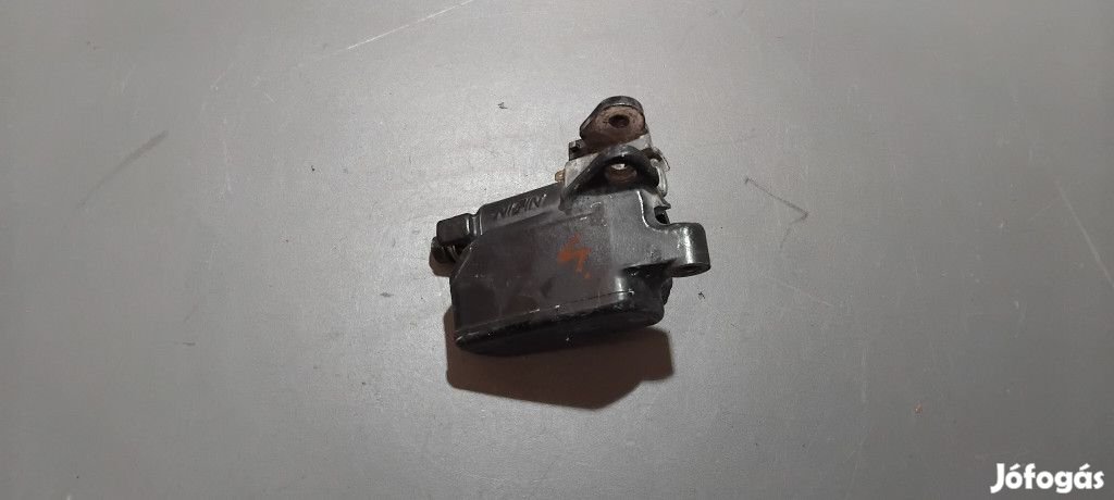 Honda Hornet 600 Első munkahenger