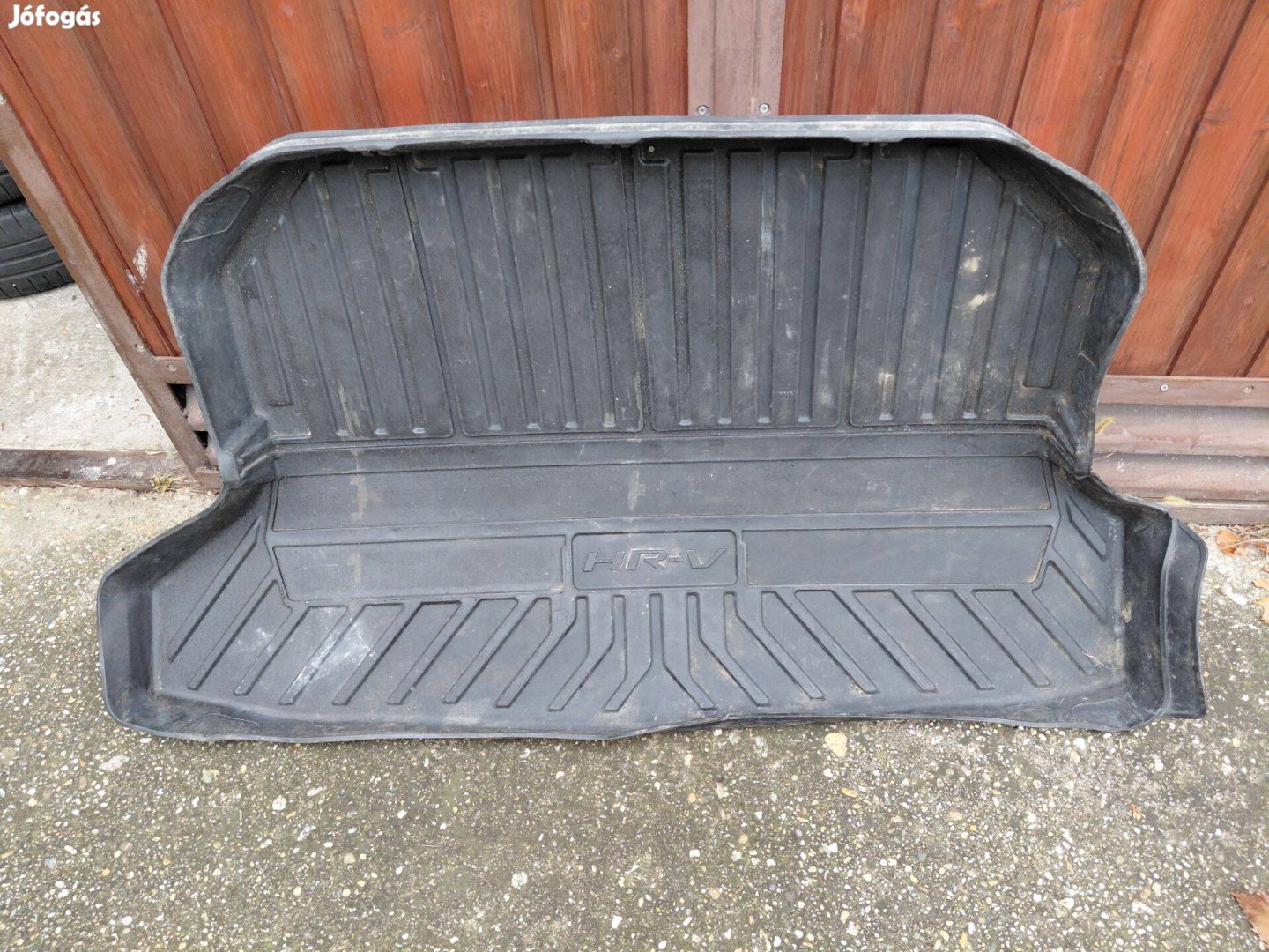 Honda Hr-v gyári méretpontos csomagtértálca eladó!