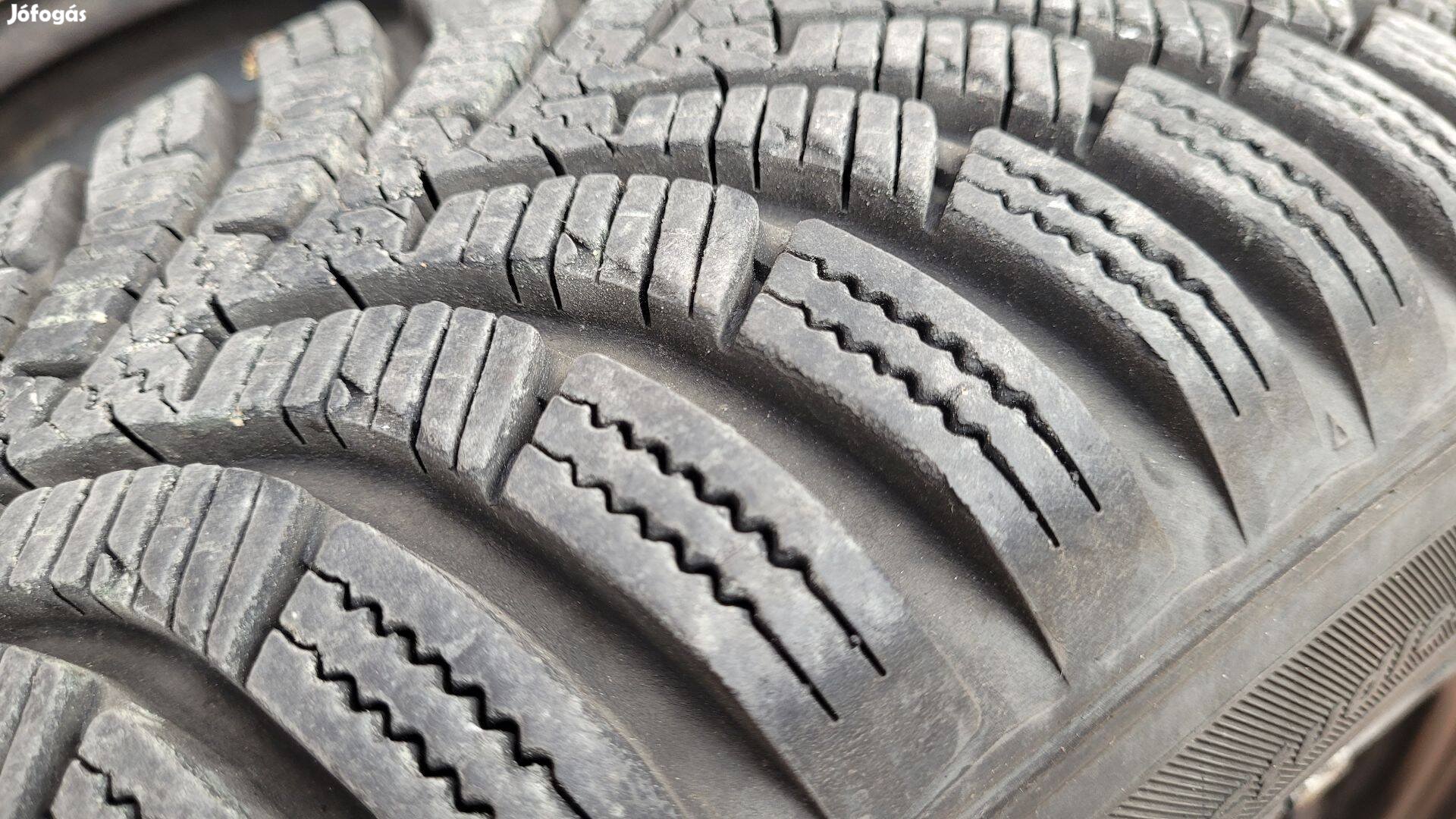 Honda Jazz 175/65 R15 téli Hankook