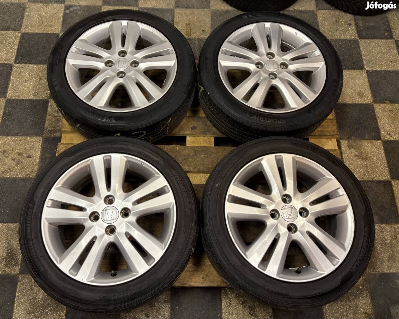 Honda Jazz Gyári 16" alufelni 185/55 R16 nyári gumik + pótkerék
