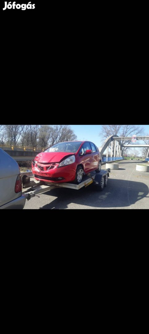 Honda Jazz bontott alkatrészek