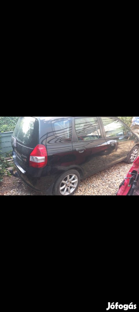 Honda Jazz bontott gyári alkatrészek Bp 17k