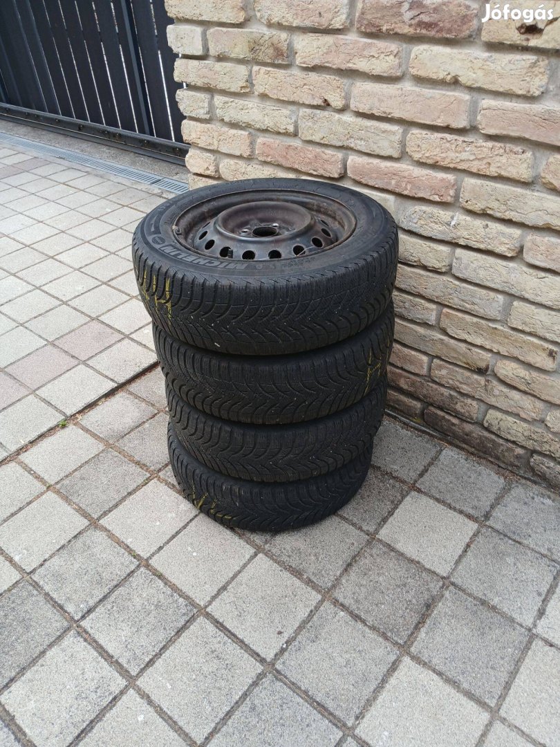 Honda Jazz gyári lemez felni gumival 175/65R14, 20000ft a 4db