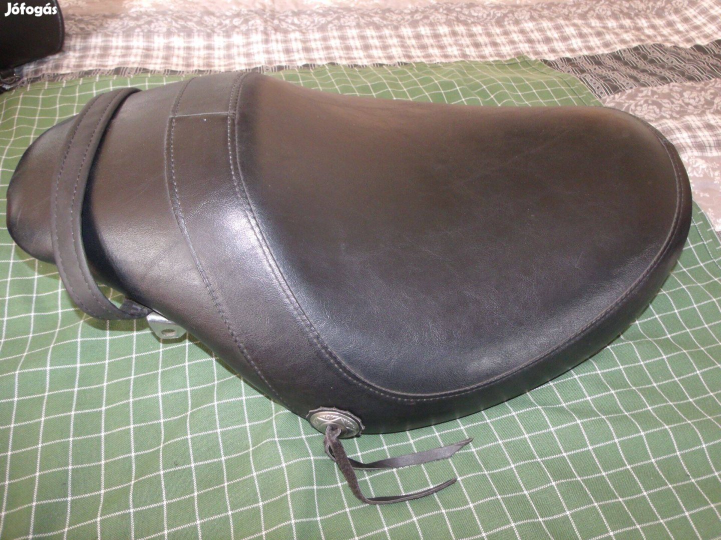 Honda Magna VF 750 1993-tól ülés 61402 MZ5 hibátlan