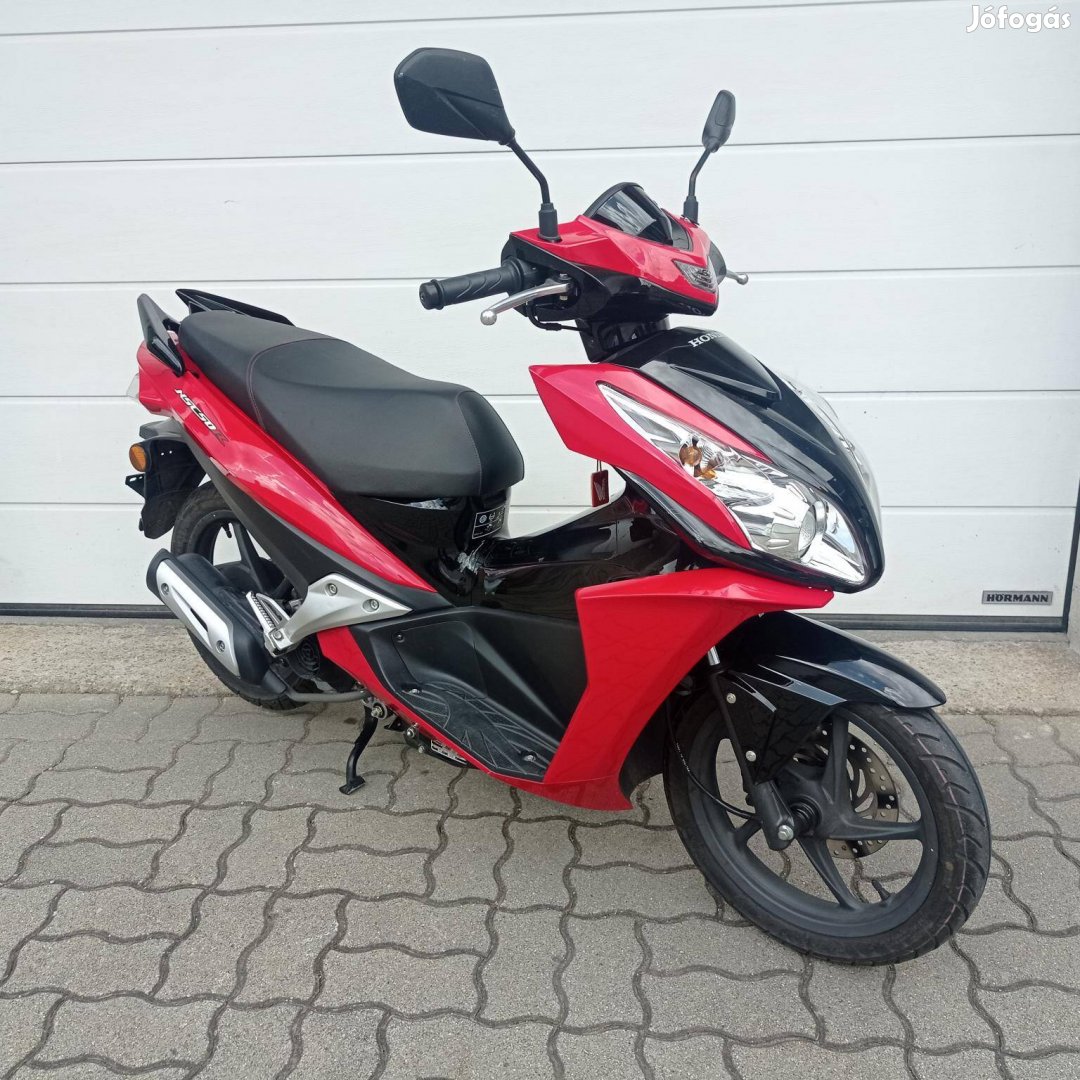Honda NSC 50 R 4T Injektoros Kitűnő motorral! 5...