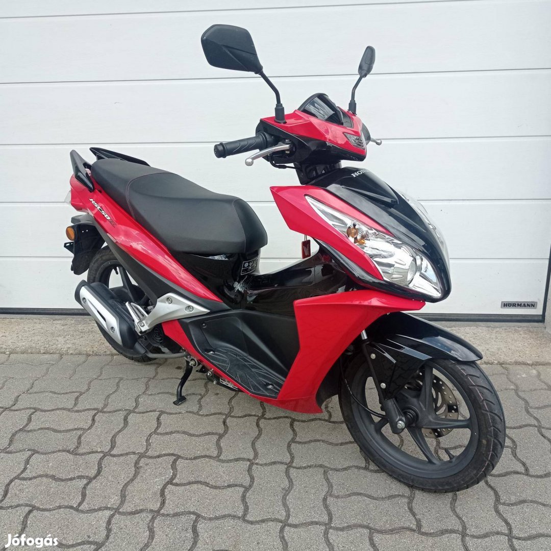 Honda NSC 50 R 4T Injektoros Kitűnő motorral! 5...