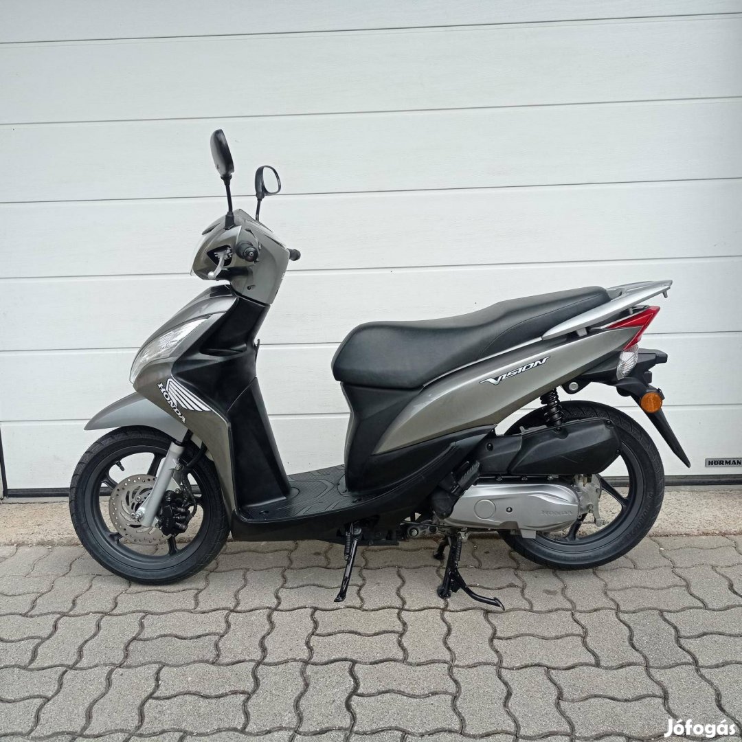 Honda NSC 50 Vision 50 4T Injektoros. Kitűnő mo...