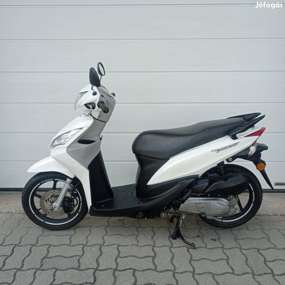 Honda NSC 50 Vision 50 4T Injektoros. Kitűnő mo...