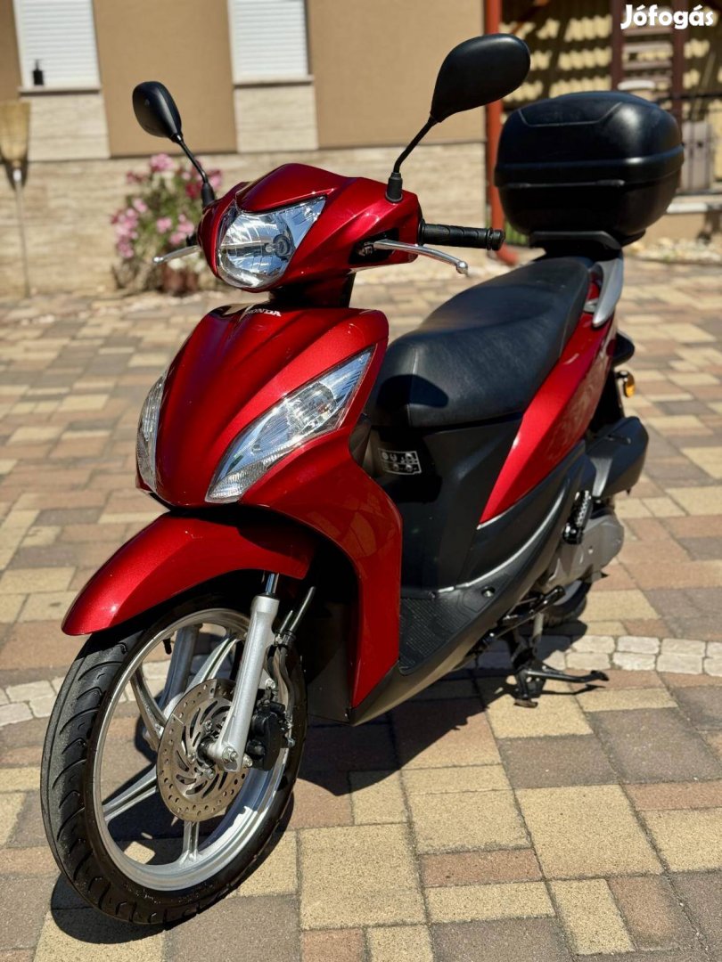 Honda NSC 50 Vision újszerű