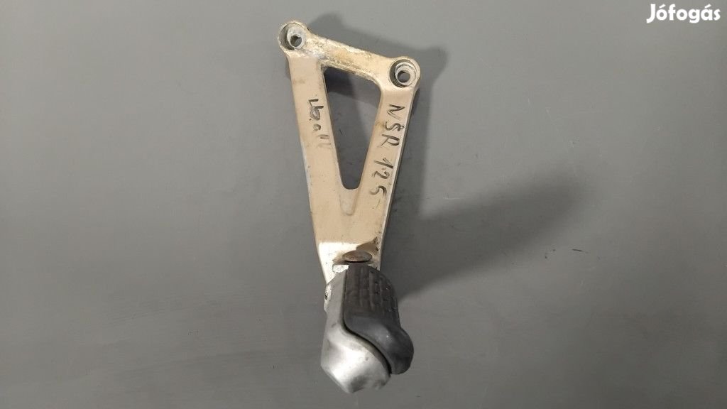 Honda NSR 125 - Bal oldali lábtartó konzol és tüske