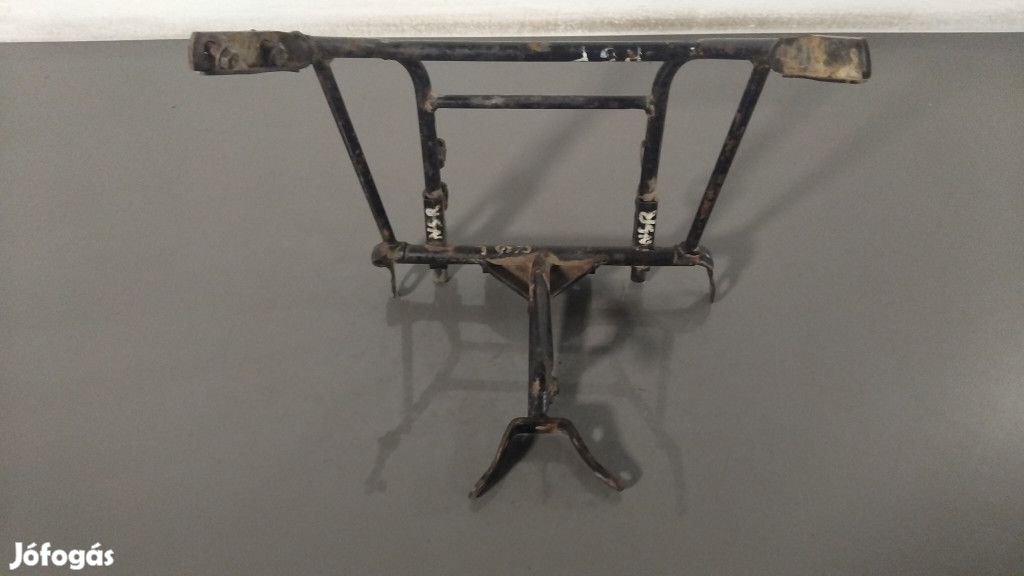 Honda NSR 125 - Tartókonzol