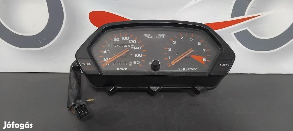 Honda NX 500 Kilóméteróra