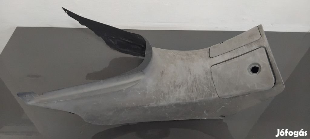 Honda Pantheon 125/150 Üzemanyagtartály fedő panel