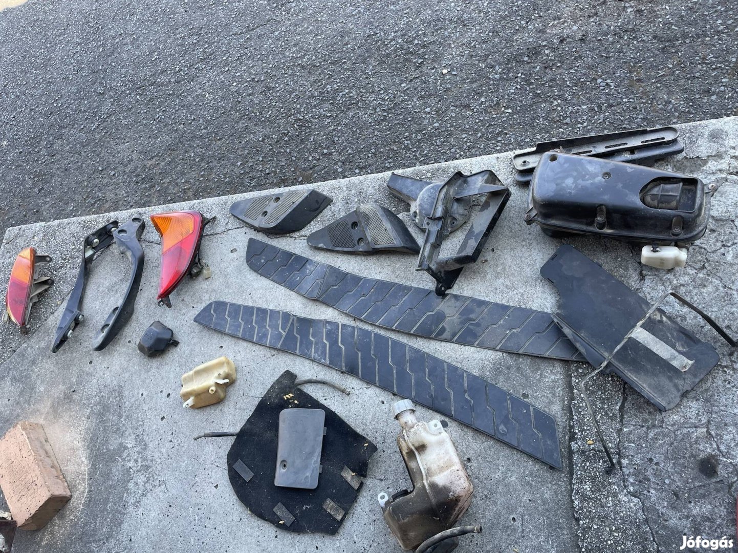 Honda Pantheon lámpa , kapaszkodó, légszűrő ház olajtartály