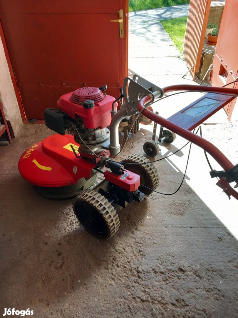 Honda Rotációs Kapa, Hozzá Forgódobos Fűkasza