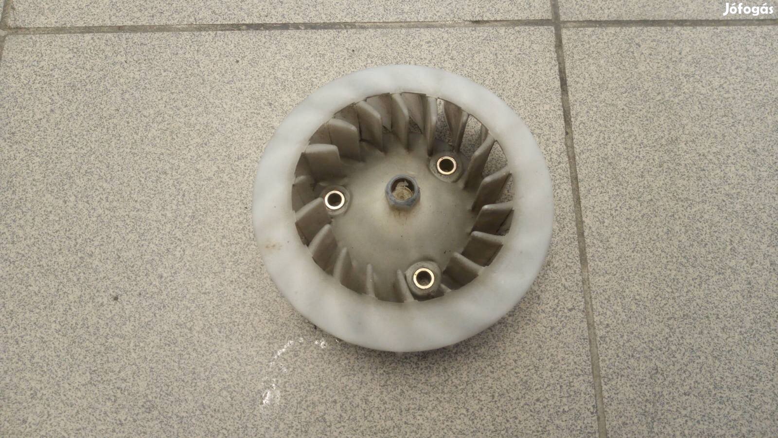 Honda SCV100 Lead ventilátor