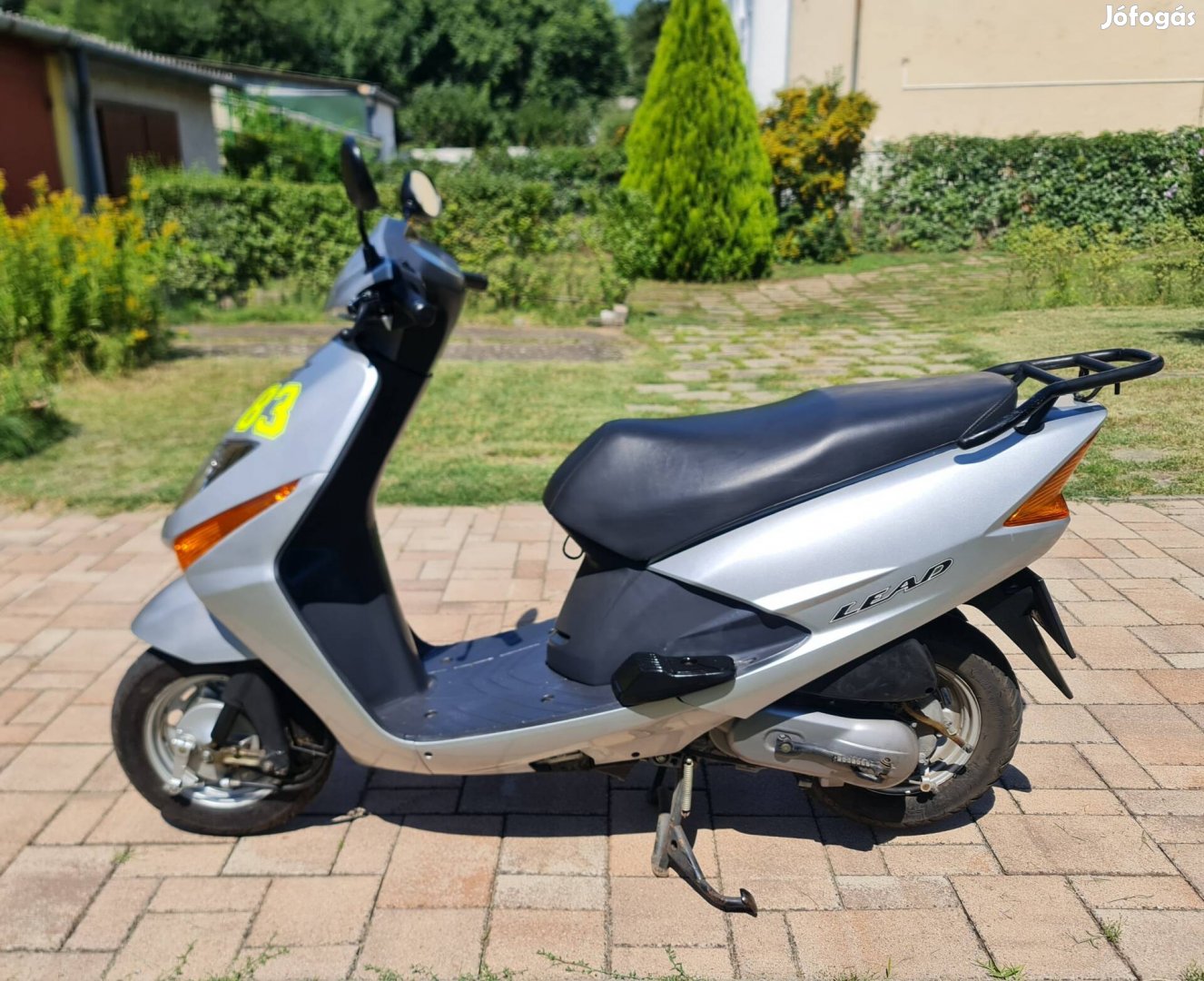 Honda SCV 100 Lead 2004 robogó