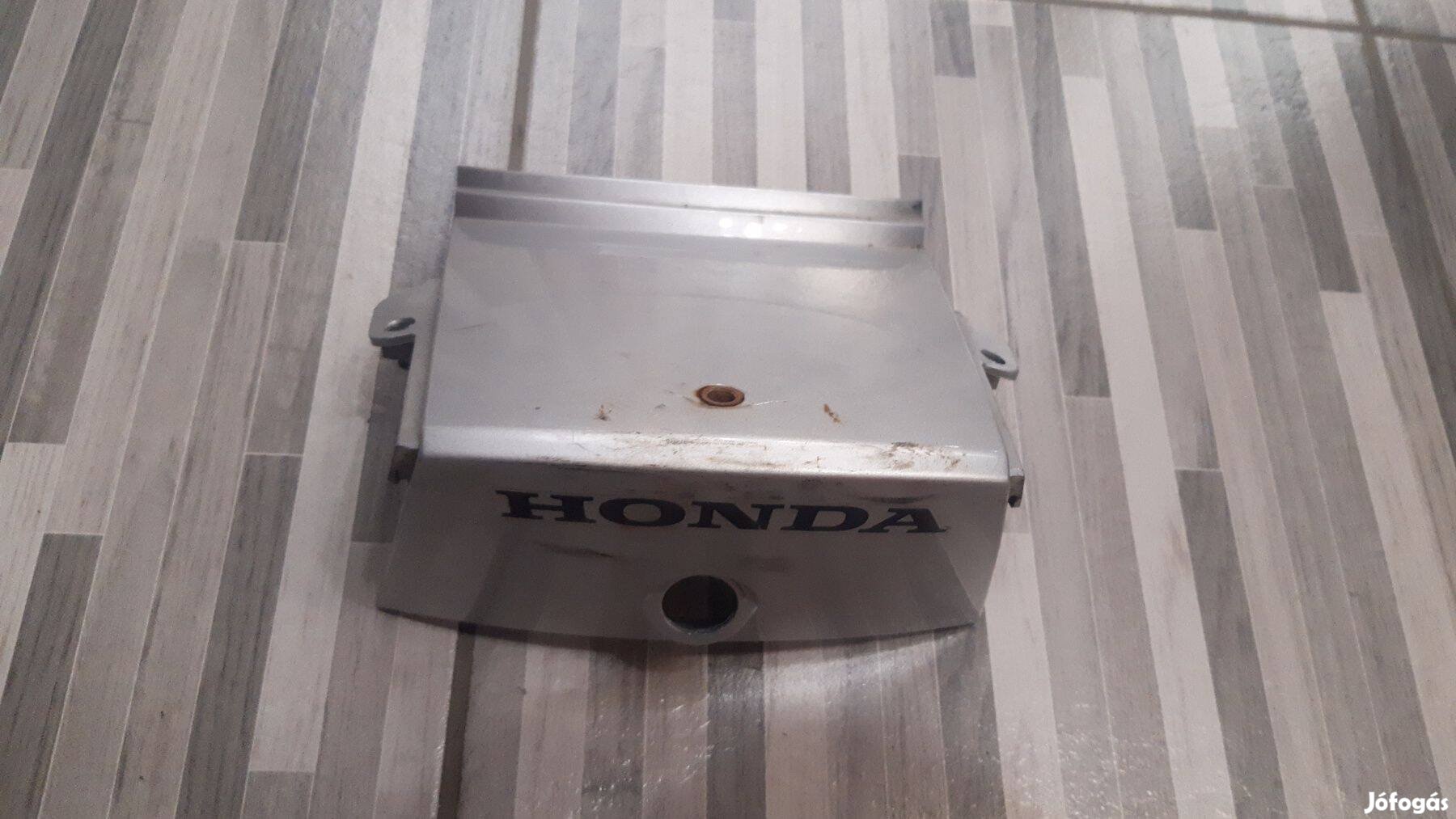 Honda SCV 100 Lead hátsó összekötő idom