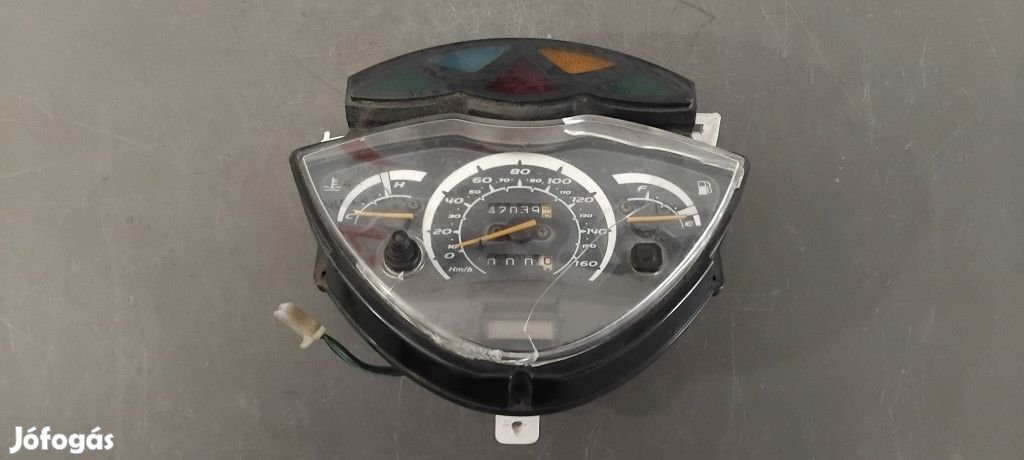 Honda Sh 125 Kilóméteróra, sérült