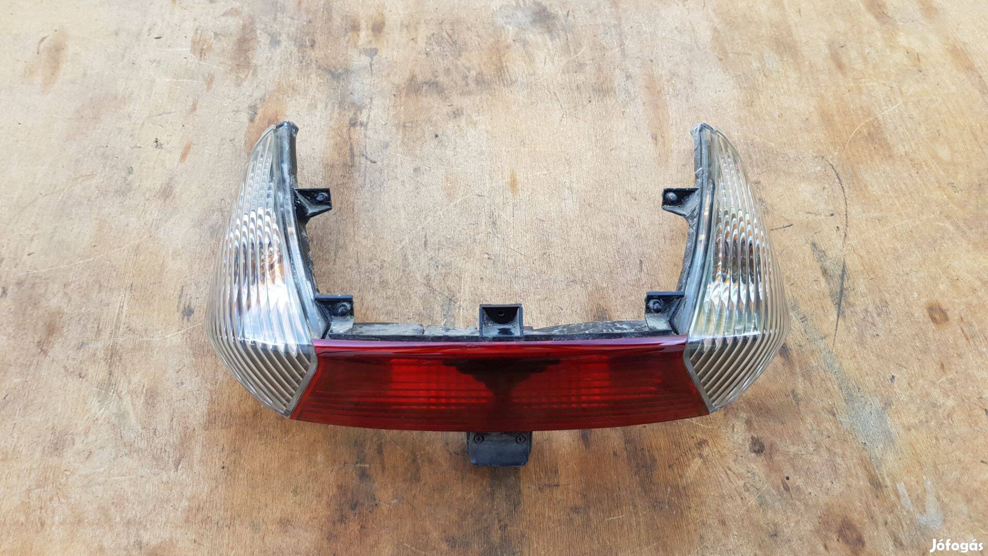 Honda Silver Wing 400 - 600 hátsó lámpa
