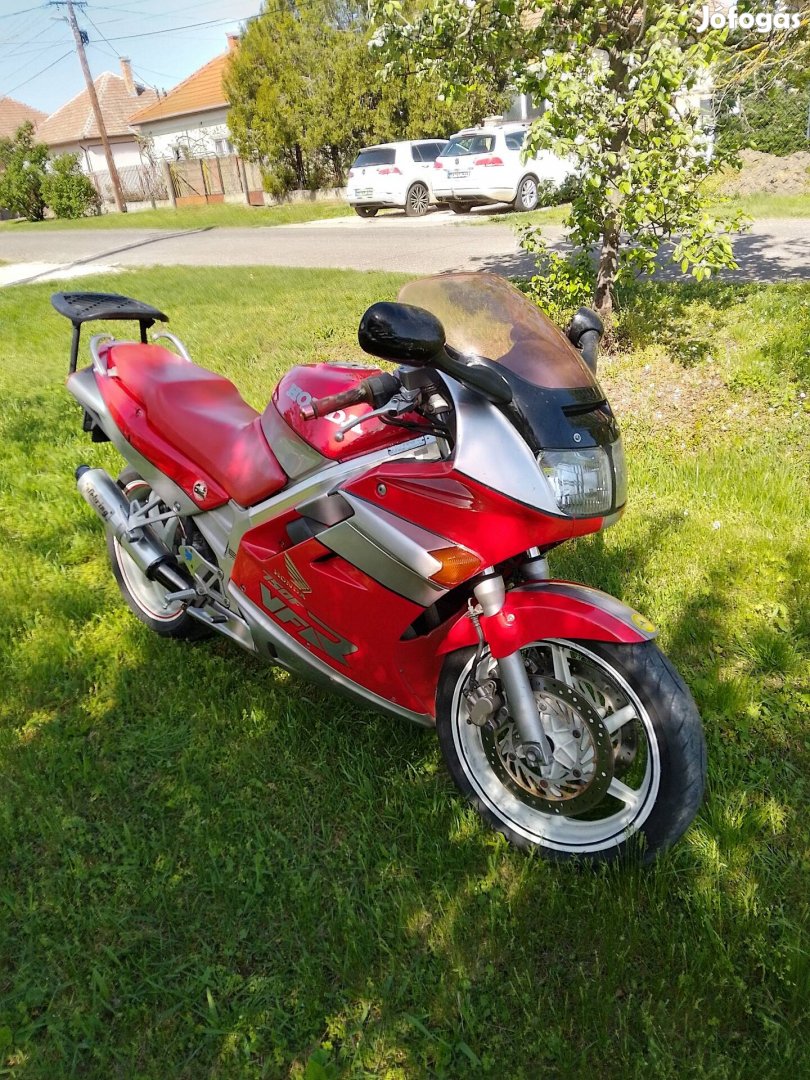 Honda VFR 750