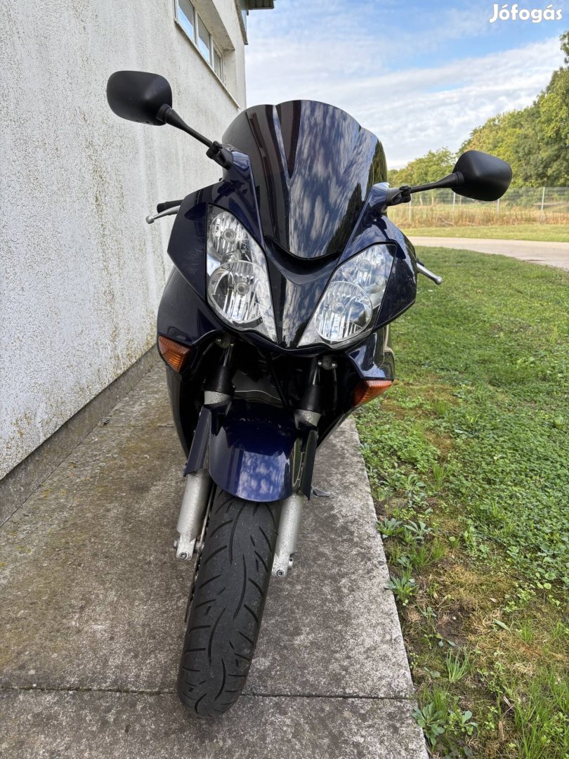 Honda VFR 800 Vtec RC46
