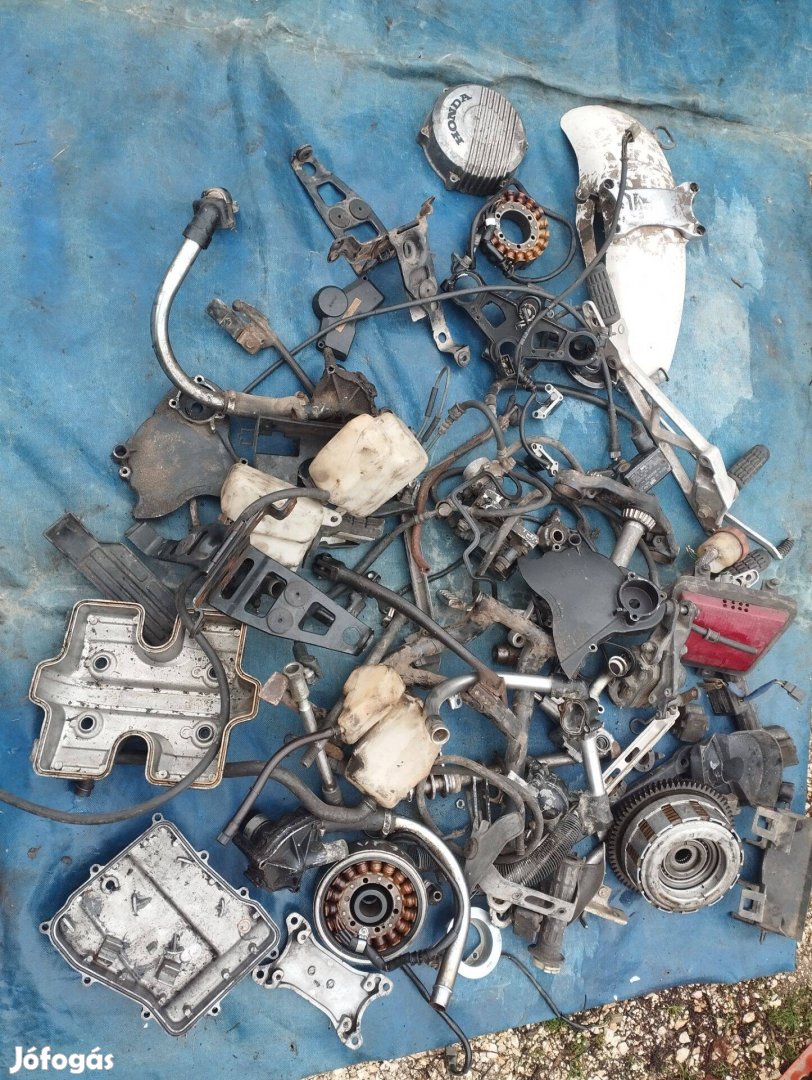 Honda VF 750 F alkatrész