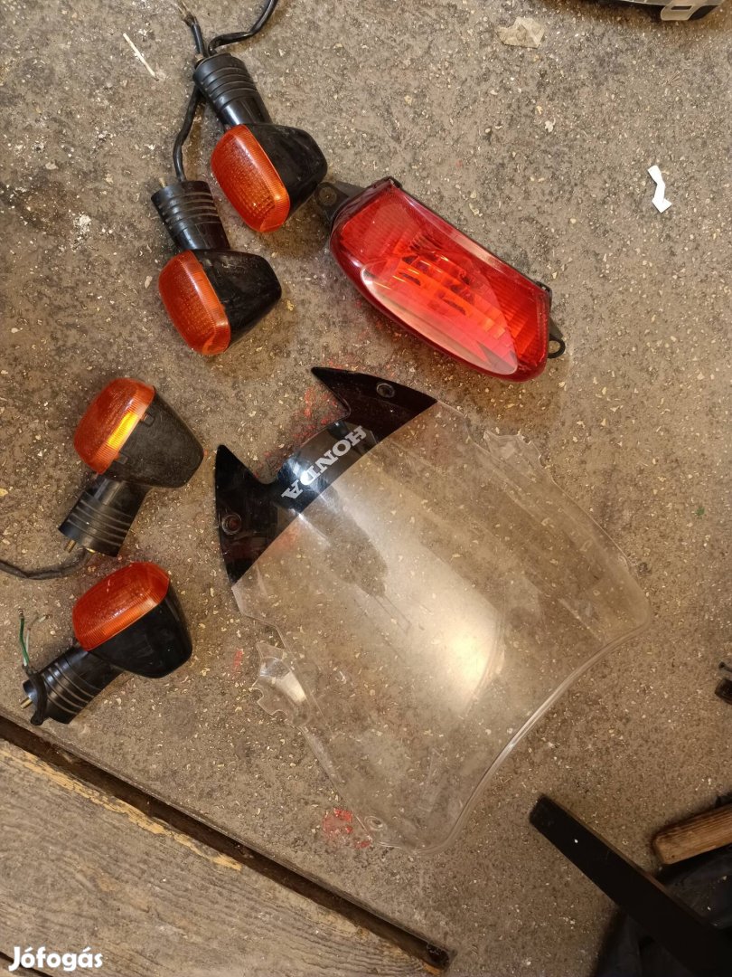 Honda VTR 1000 f gyári indexgarnitura, hátsó lámpa,plexi