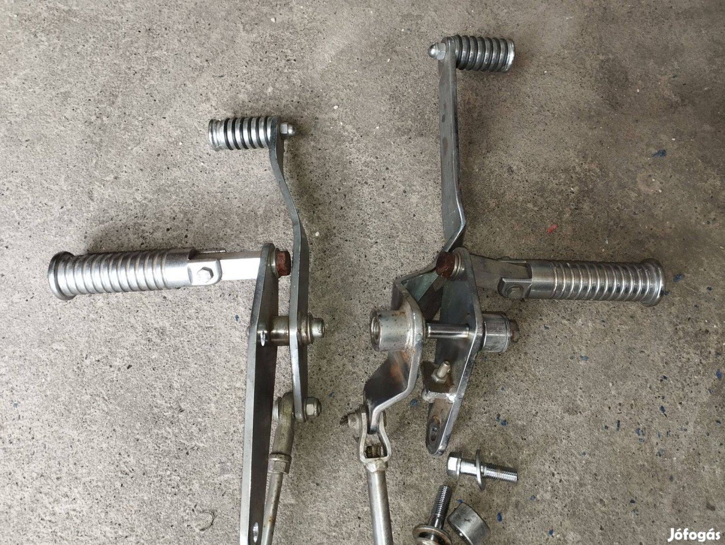 Honda VT 600 Shadow előre tolt lábtartó